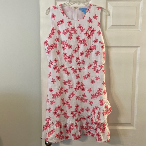Draper James Dresses & Skirts - Beautiful Draper James 100% Lien Dress it’s size 10 color white